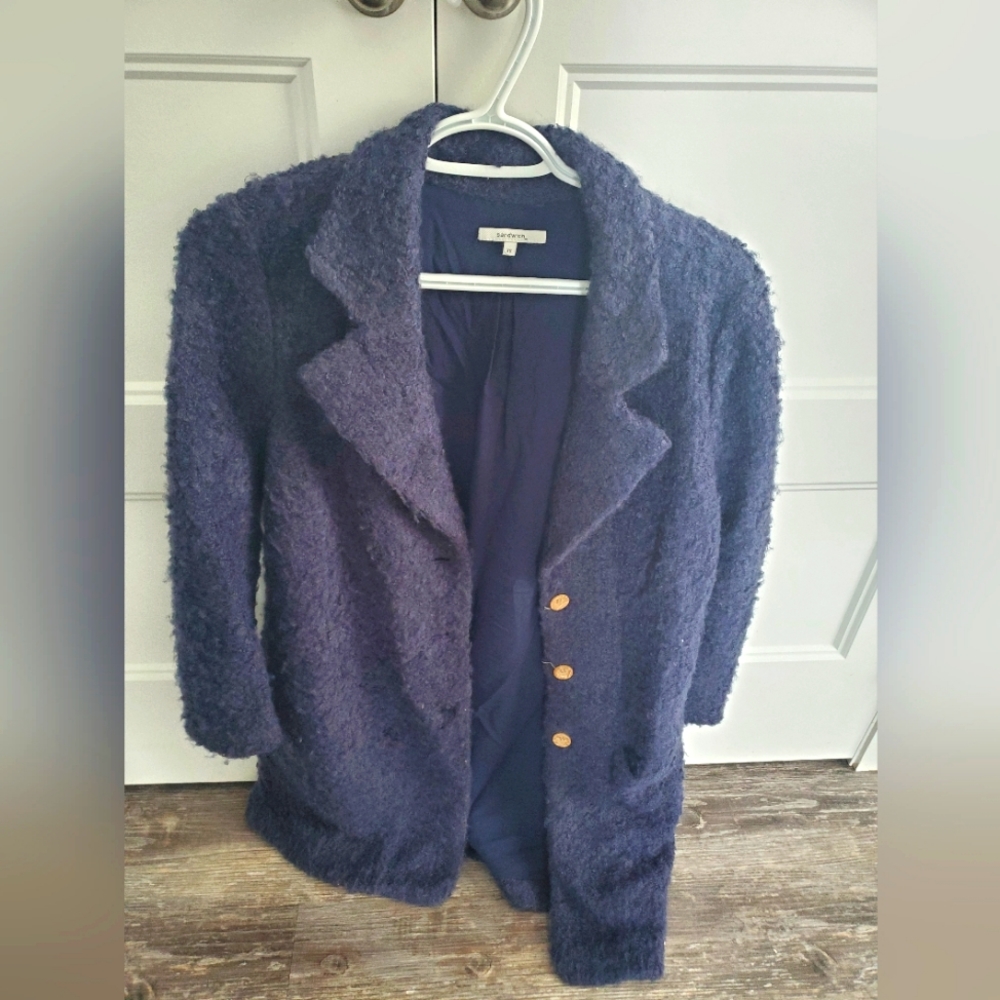 Mid season coat